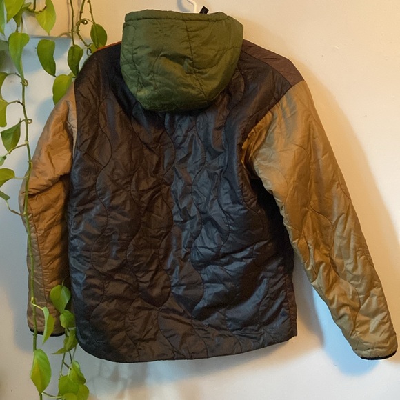 Wild Things reversible puffer jacket - Picture 4 of 10